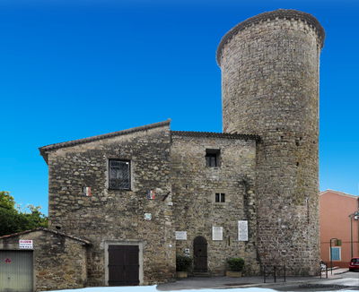 Façade en pierres de la tour